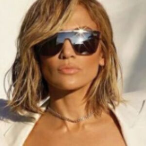 NWT QUAY X JLO GET RIGHT SUNGLASSES Gold/Black One Size
